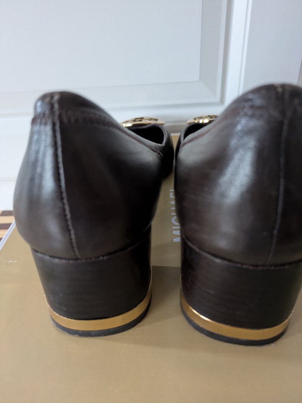 Tory Burch Brown leather shoe size 8 - Picture 2 of 3